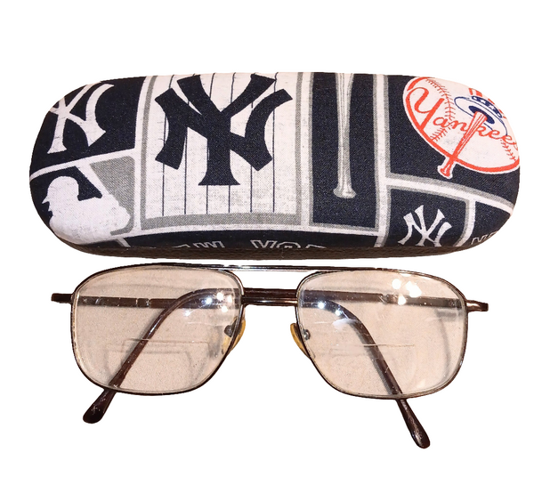 Unisex Adult NY Yankee eyeglass case/  /bags purses/accessory cases/glasses cases/sunglasses/eyewear